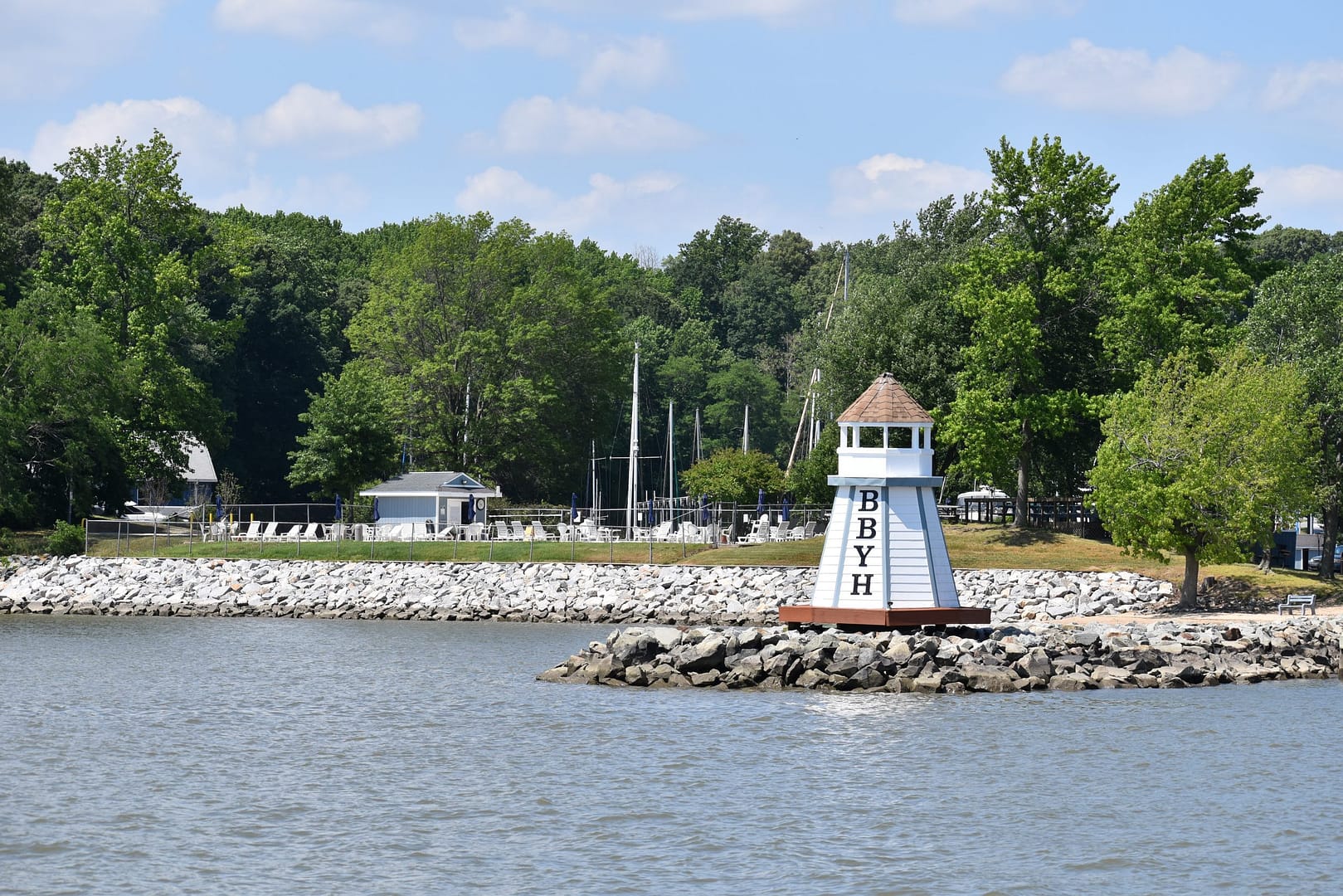 BBYH lighthouse and pool from the entrance